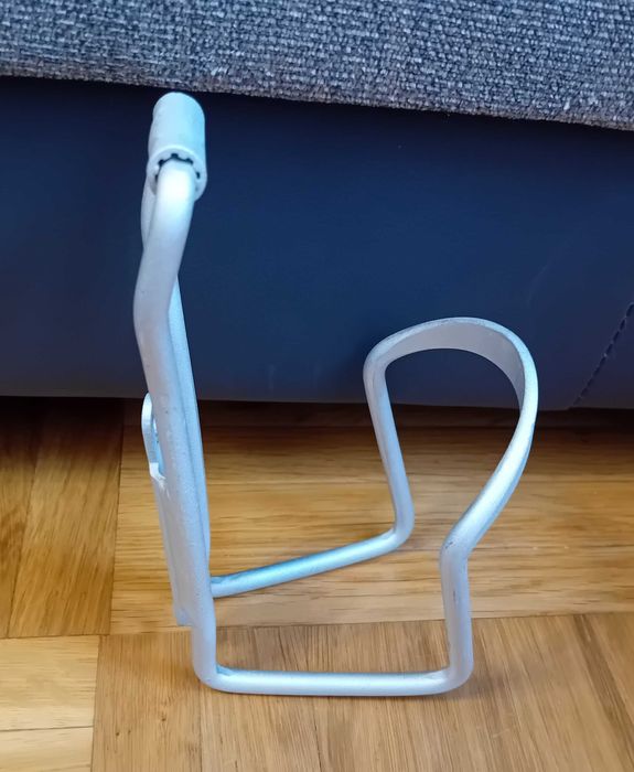Retro koszyk, uchwyt na bidon rowerowy kolor srebrny mat ,aluminiowy.