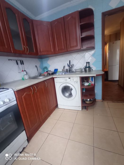 Продам двухкомнатную у моря .