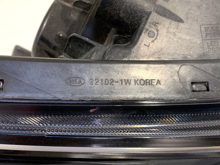 REFLEKTOR PRAWY PRZÓD KIA RIO III 92102-1WXXX 10-17 LAMPA