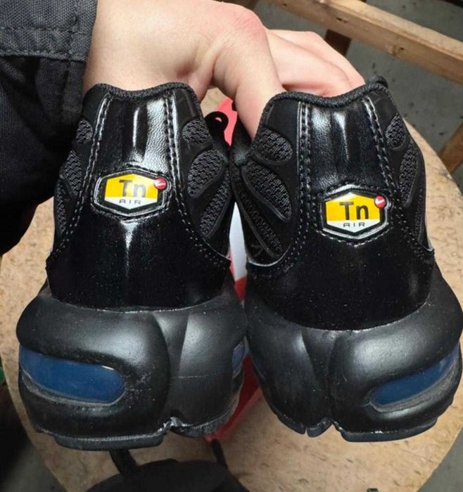 NIKE AIR MAX PLUS cale czarne meskie obuwie TN 36-46