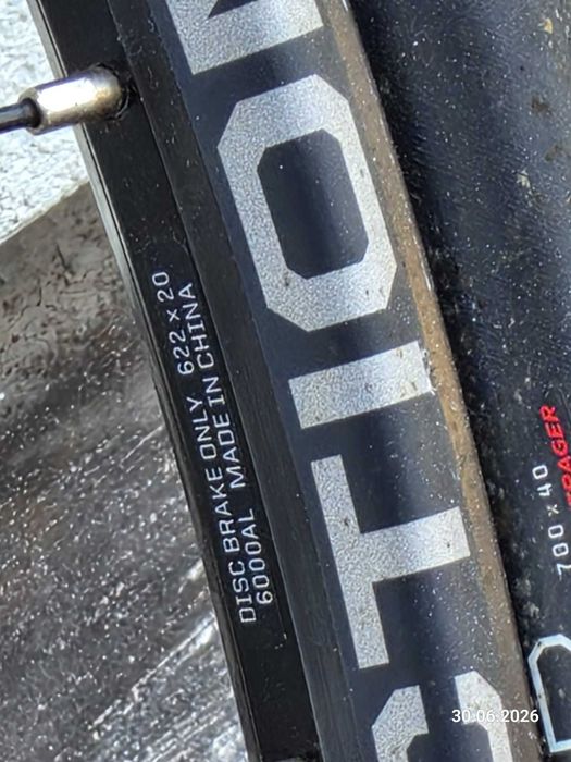 Bontrager Connection koło rowerowe + opona GR1 Comp + kaseta Shimano