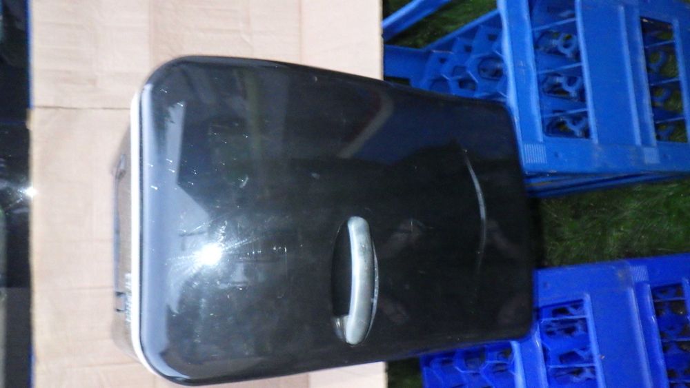 Lodówki turystyczne - /Lodówka turystyczna- Mobilna 12/220 V