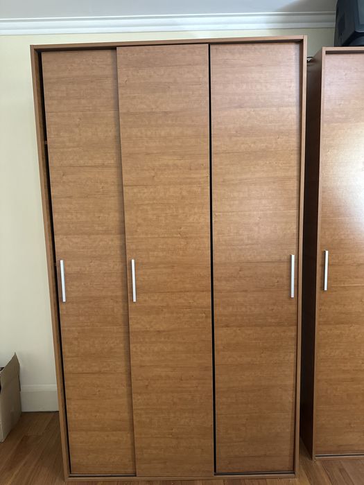 Movel roupa madeira