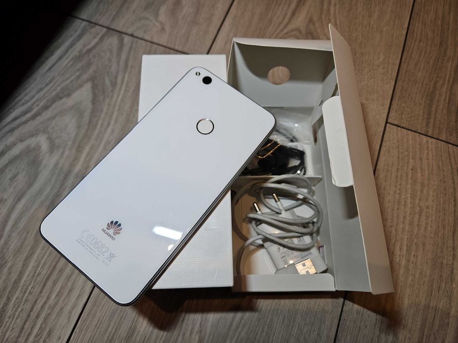 Huawei P9 Lite 2017 Biały BDB