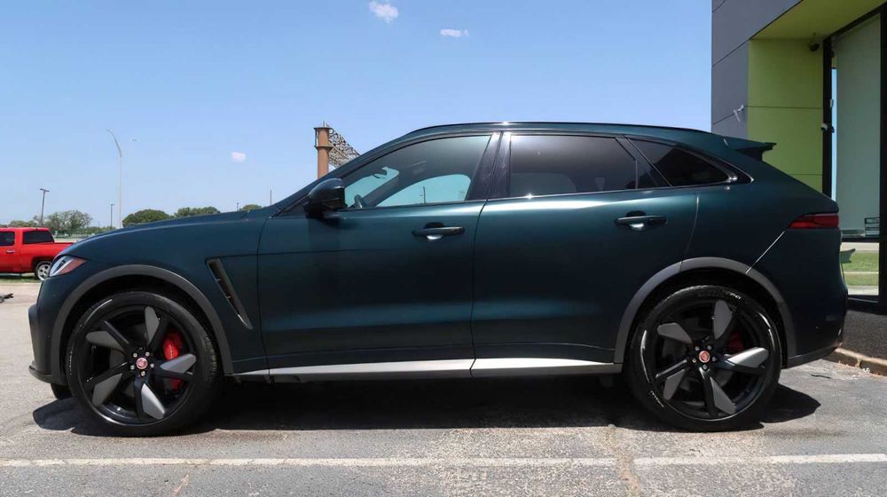 Jaguar F-PACE SVR      2022