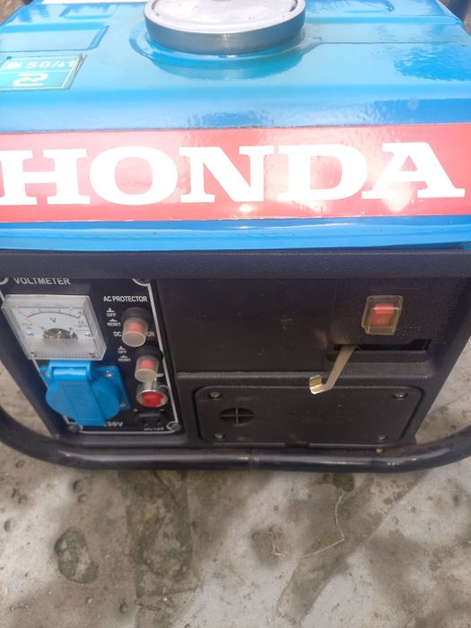 Генерато в гарному стані    Honda