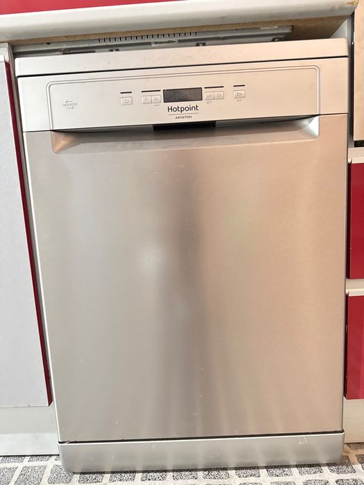 Máquina lavar loiça hotpoint ariston