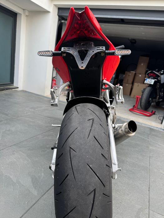 Aprilia RSV4 1000 Factory
