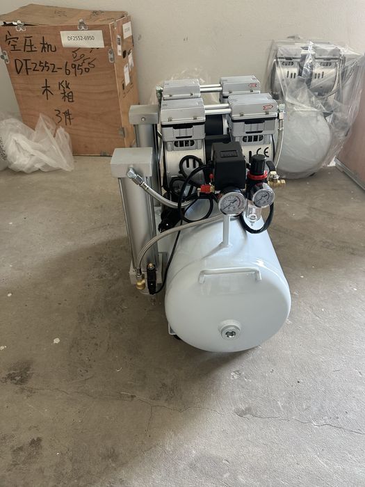 Продам медичний , стоматологічний компресор з осушовичом.