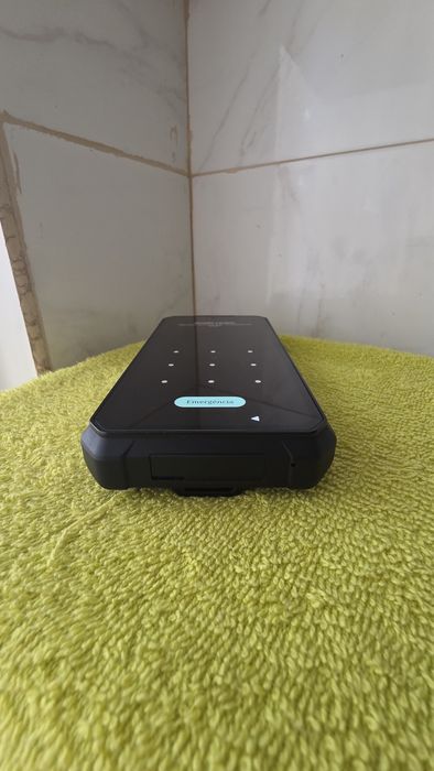 Telemóvel indestrutivel. Tank 4 Pro