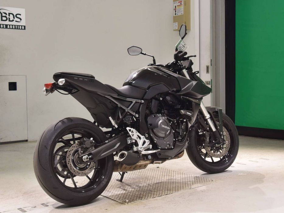 Suzuki GSX-8S из Японии