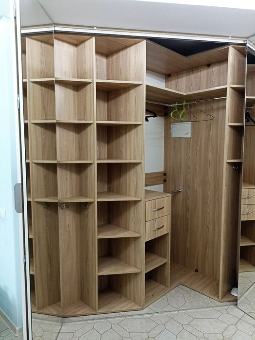 Продамо сучасну 2 кім.кв 81 м2  з евроремонтом в новому будинку р-н Ма