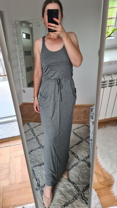 Sukienka maxi z wiskozy Reserved