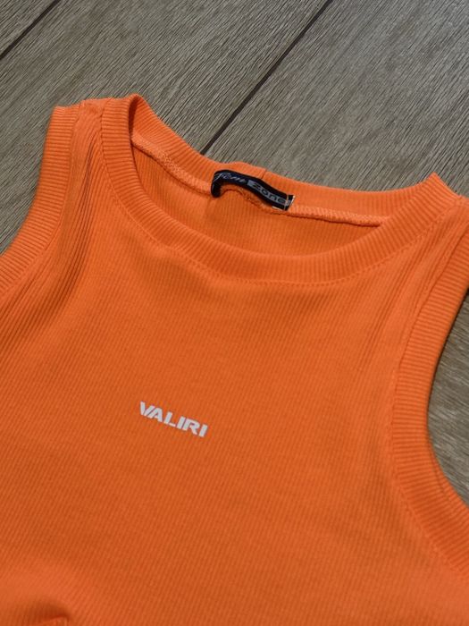 Жіноче облягаюче плаття