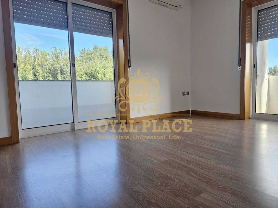 Arrendamento, Apartamento T3 Lobão