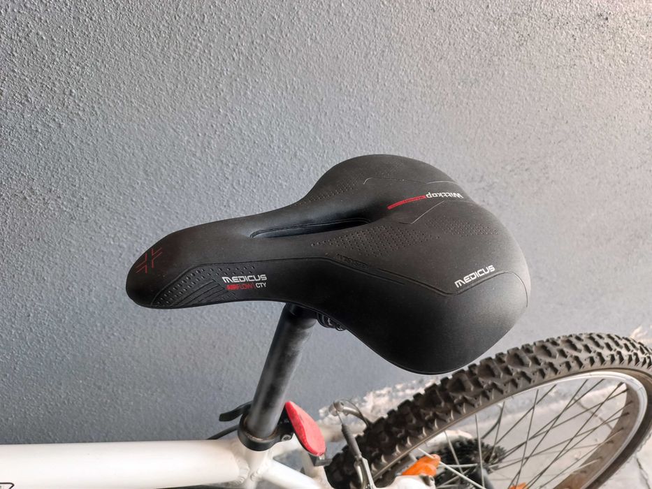 Bicicleta BTT Branca