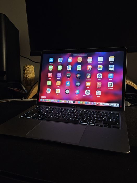 Macbook Air M1 16gb RAM 256gb