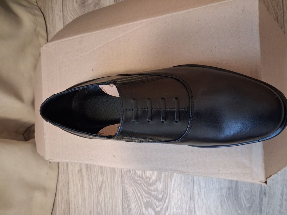 Продам туфлі чоловічі шкіряні