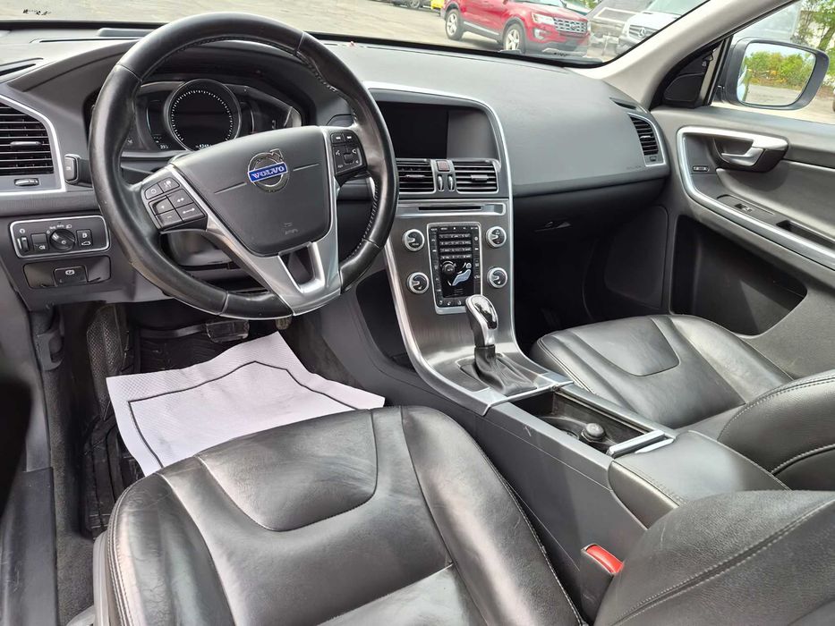 Volvo XC60      2015