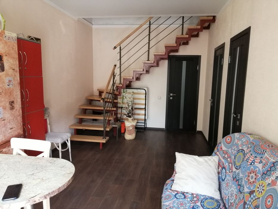 Свободна! Комната двухместная посуточно под ключ на метро Осокорки