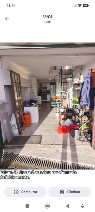 Garagem + escritório independente