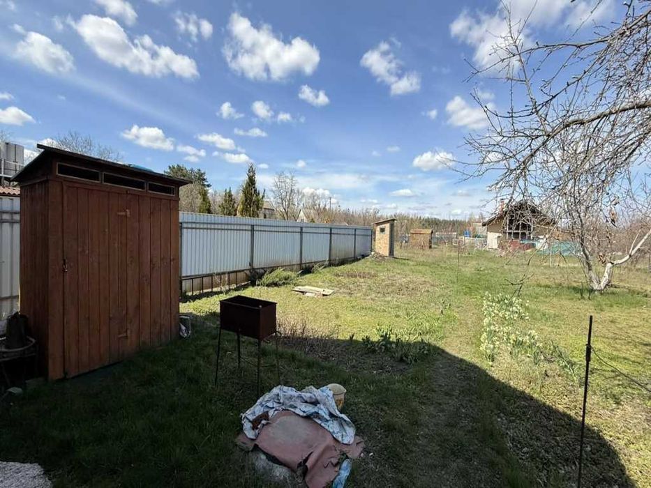Дача біля річки — місце, де хочеться проводити кожні вихідні