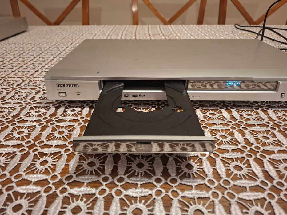 Odtwarzacz DVD - Technica
