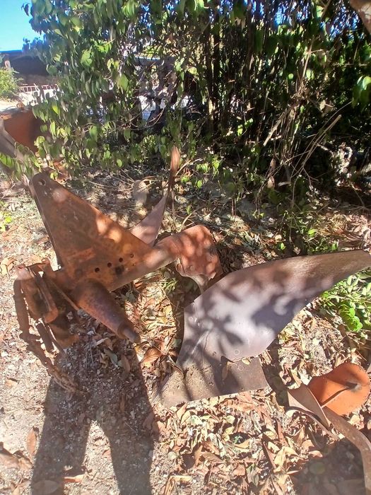 Charrua de um ferro reversível Galucho