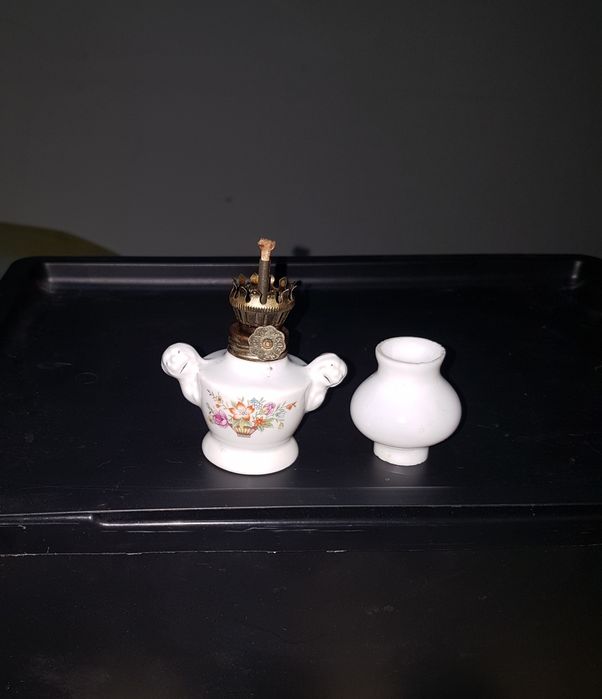 Mini lâmpada a petróleo de loiça