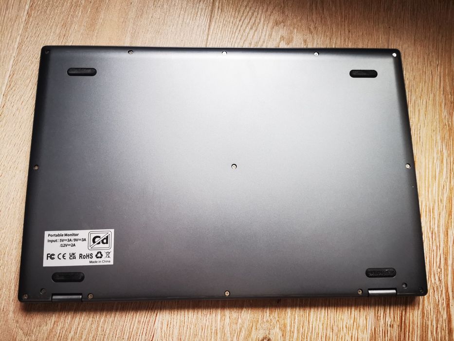 Monitor przenośny Uperfect 15,6 cala z klawiaturą super stan