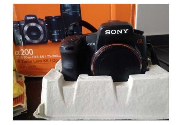Lustrzanka Sony - Alfa 200 +2 obiektywy +futerał