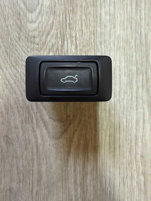 Кнопка салона привода крышки багажника відкриття Audi Q5 q5 Кю5 A6 A4