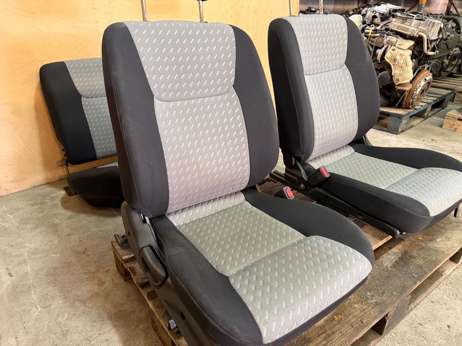 Conjunto de Bancos Nissan Navara D22