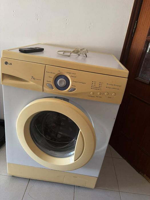 Maquina de lavar roupa