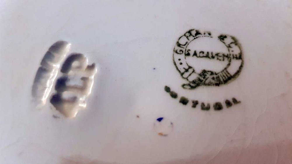 3 pratos sopeiros Fábrica de Sacavém Gilman motivos florais 1930