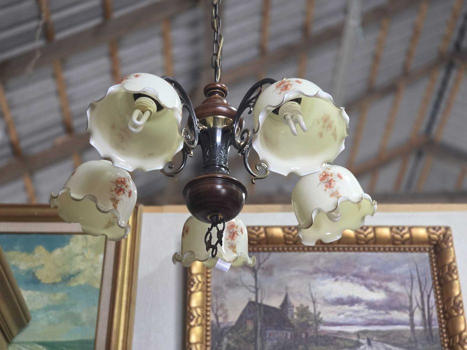 Stylowy żyrandol z kloszami, drewniane detale #2202 Stylowy Węgrów