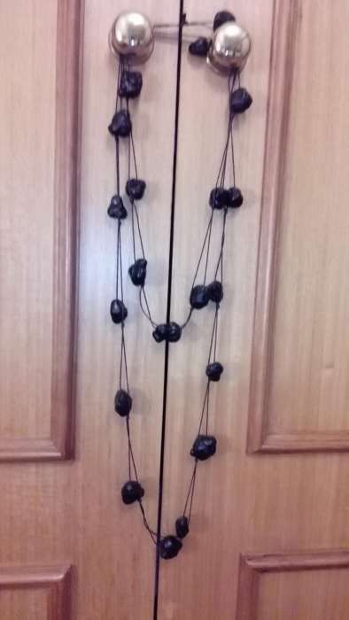 Colar com pedras