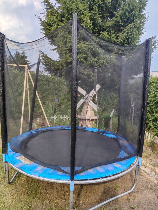 Sprzedam uzywaną trampolinę