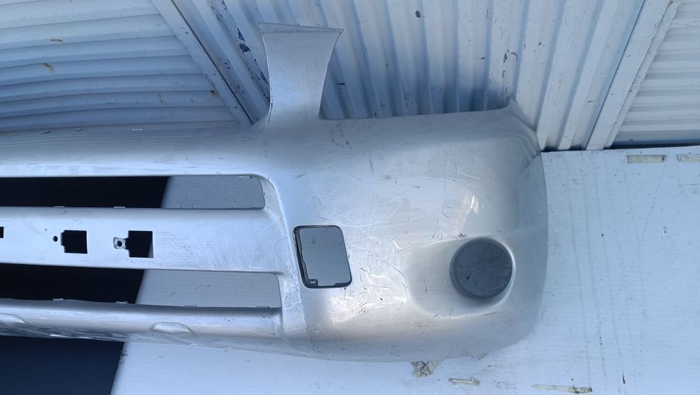 Vendo parachoque de frente Toyota RAV4 ano 2009/12