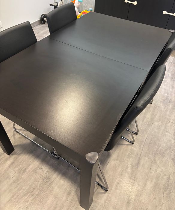 Mesa extensível + 4 cadeiras