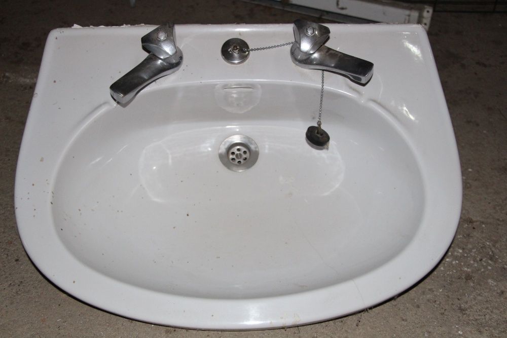 loiças de casa de banho