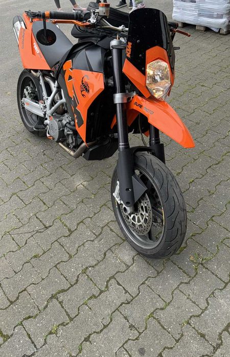 KTM 950 supermoto