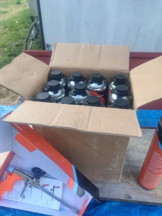 Pianka montażnowa berner 750ml z pistoletem berner