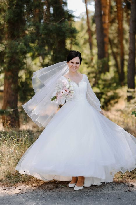 Весільна сукня стан ідеальний