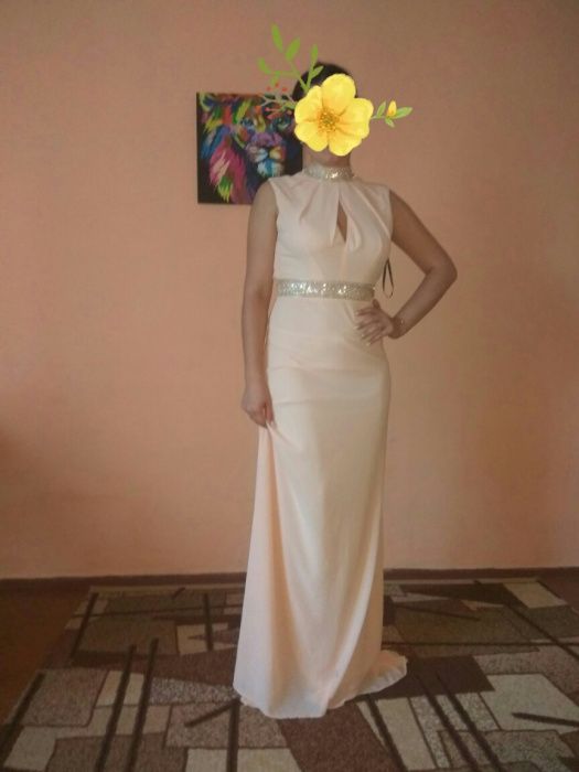 Ціну знижено!Продається дуже гарна вечірня сукня