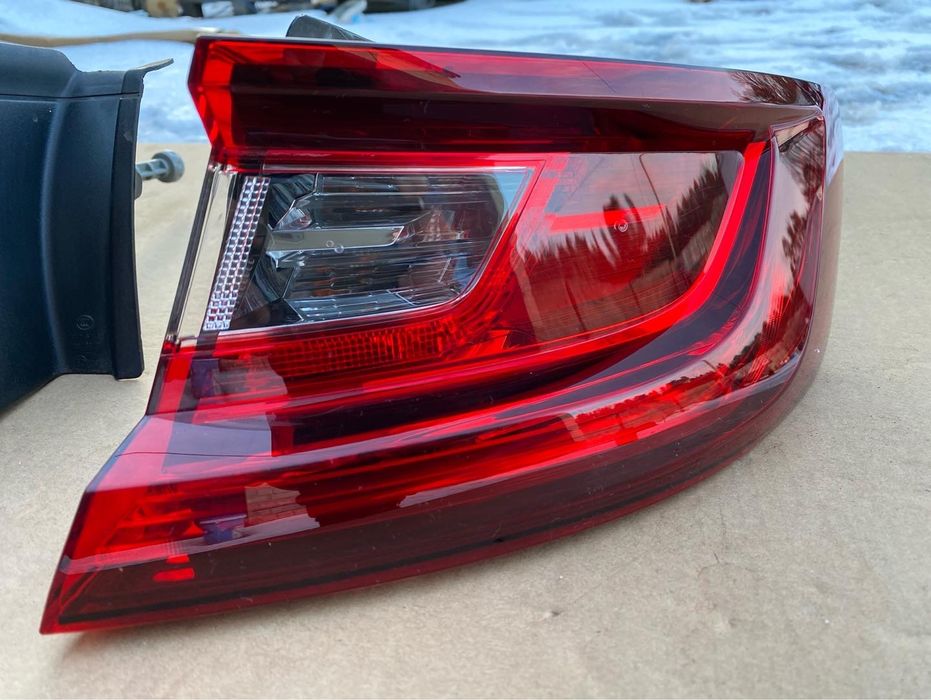 Фонар левый правый Renault Megane 4 хетчбек 265554829R, 265509578R