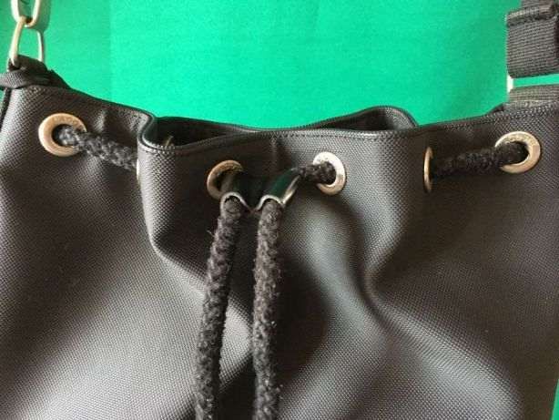 Mala tiracolo preta Lacoste [ULTIMO PREÇO!]