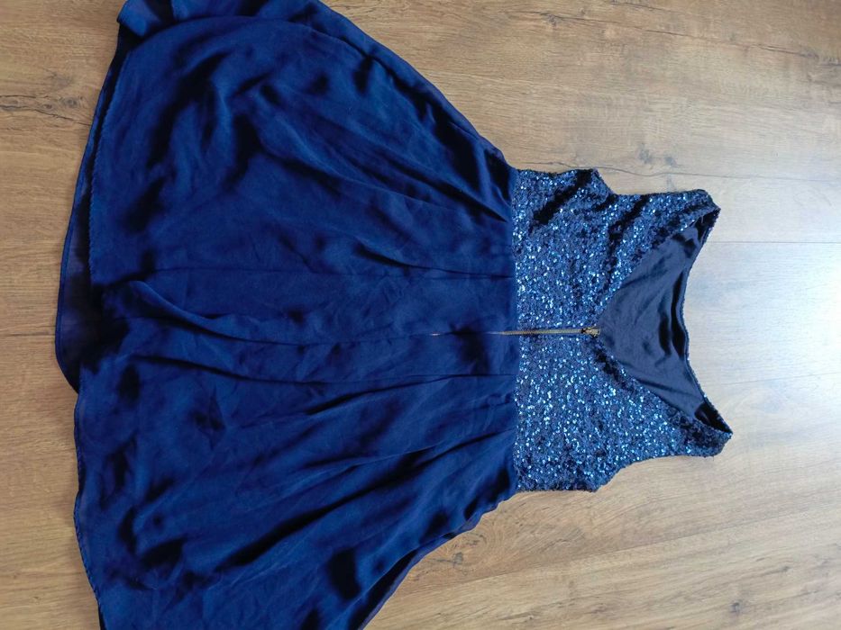 Sukienka granatowa z cekinami