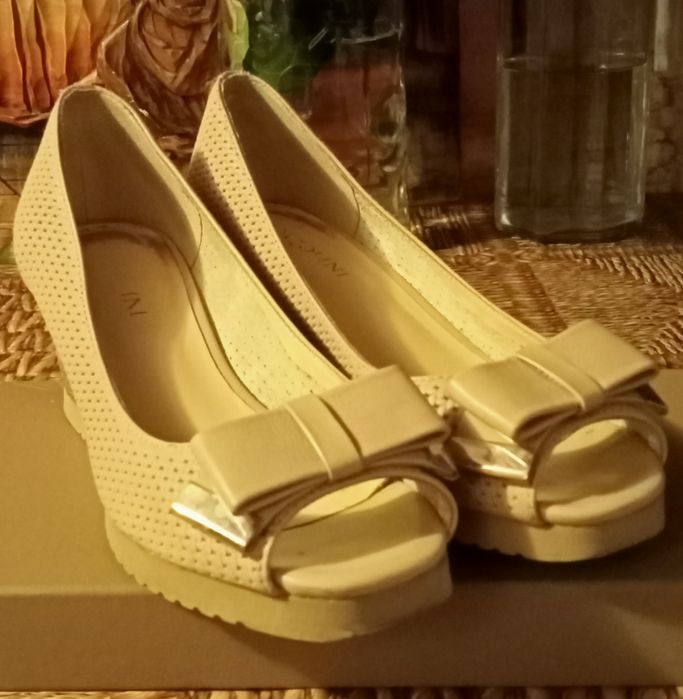 Сандалии босоножки