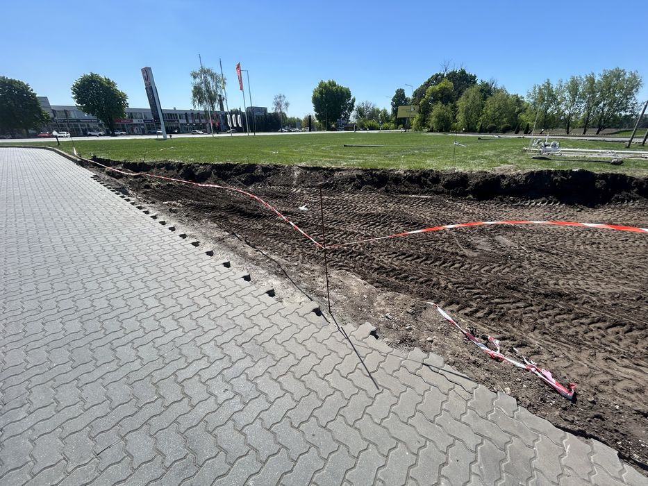 Послуги екскаватора-навантажувача Hidromek